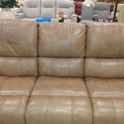 This End Up Logistics - 3 seat electric reclining sofa