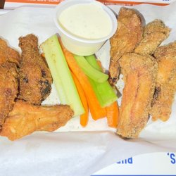 Dave & Buster's Columbus - Polaris - Wings - Jamaican jerk & Lemon Pepper