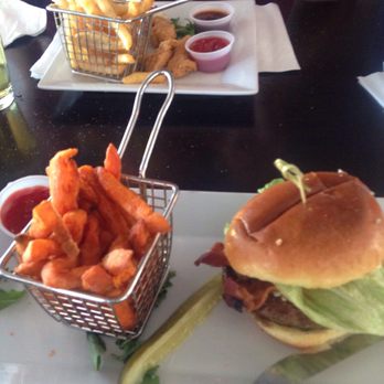 Inn on the Blues - Bacon Blie burger with sweet potato fries - American Near Me - York, Maine Inn on the Blues - Bacon Blie burger with sweet potato fries - American Near Me - York, Maine