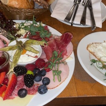 Café Muggel - Großes Frühstück - Cafes Near Me - Dusseldorf, NW Café Muggel - Großes Frühstück - Cafes Near Me - Dusseldorf, NW