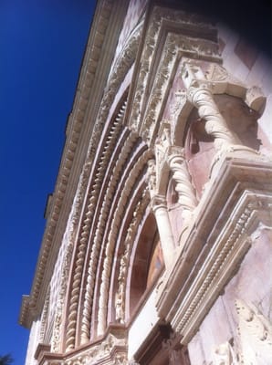Basilica di Santa Maria di Collemaggio by null