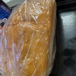 Fuddruckers - Fresh bread
