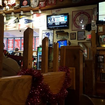 BuffaLouie's - Chicken Wings Near Me - Bloomington, Indiana
