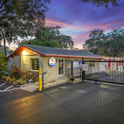US Storage Centers - Exterior Office