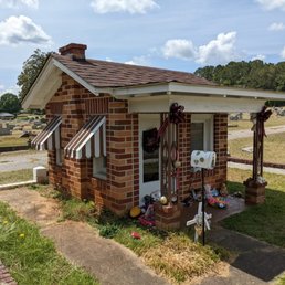Exterior photo of Oakwood Cemetery - Lanett, Alabama Exterior photo of Oakwood Cemetery - Lanett, Alabama