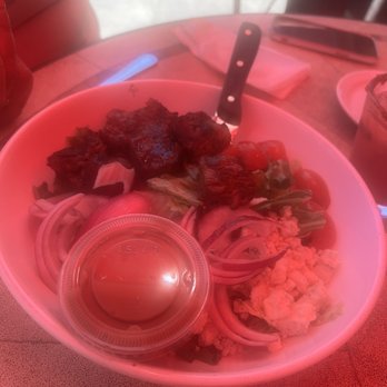 Blast 825 Brewery - Grilled steak salad - Brewpubs Near Me - Orcutt, California