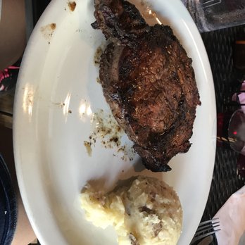 Leona General Store - Steakhouses Near Me - Leona, Texas
