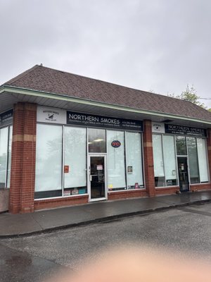 Northern Smokes by null