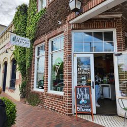 Main Street Fudge Shop & Ice Cream