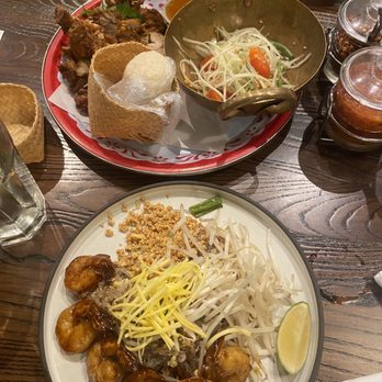 Imm Thai NYC - Southern Thai Chicken Set ,Pad Thai Glass noodle with Shrimp ( New Menu ) - Thai Near Me - New York, New York