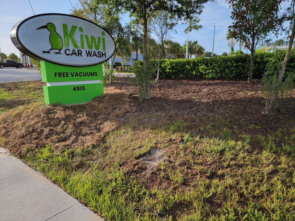 KIWI CAR WASH Updated October 2024 10 Reviews 4915 20th St, Vero