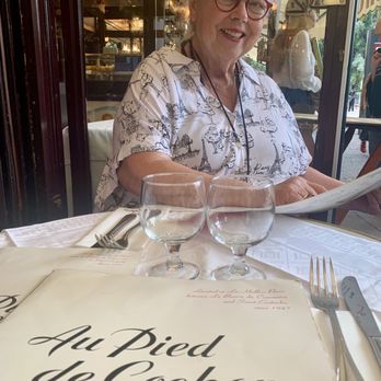 Au Pied de Cochon - Outdoor dining - Seafood Near Me - Paris, 75 Au Pied de Cochon - Outdoor dining - Seafood Near Me - Paris, 75