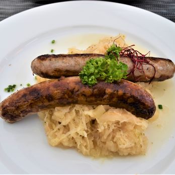 Restaurant Gasthaus Sonne - Bratwurst and sauerkraut - German Near Me - Dinkelsbühl, BY