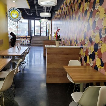 Beard Papa's - Desserts Near Me - Denver, Colorado