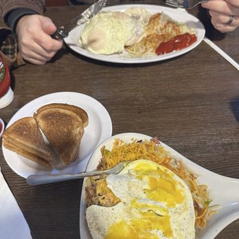 Eggcellent Day - The Country Lady and Meat Lover's Skillet - Breakfast & Brunch Near Me - Martinsville, Indiana Eggcellent Day - The Country Lady and Meat Lover's Skillet - Breakfast & Brunch Near Me - Martinsville, Indiana