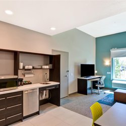 Home2 Suites by Hilton Palmdale - Guest room