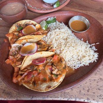 Rosa Madera - Tacos de hongos - vegan version - Mexican Near Me - Sacramento, California Rosa Madera - Tacos de hongos - vegan version - Mexican Near Me - Sacramento, California