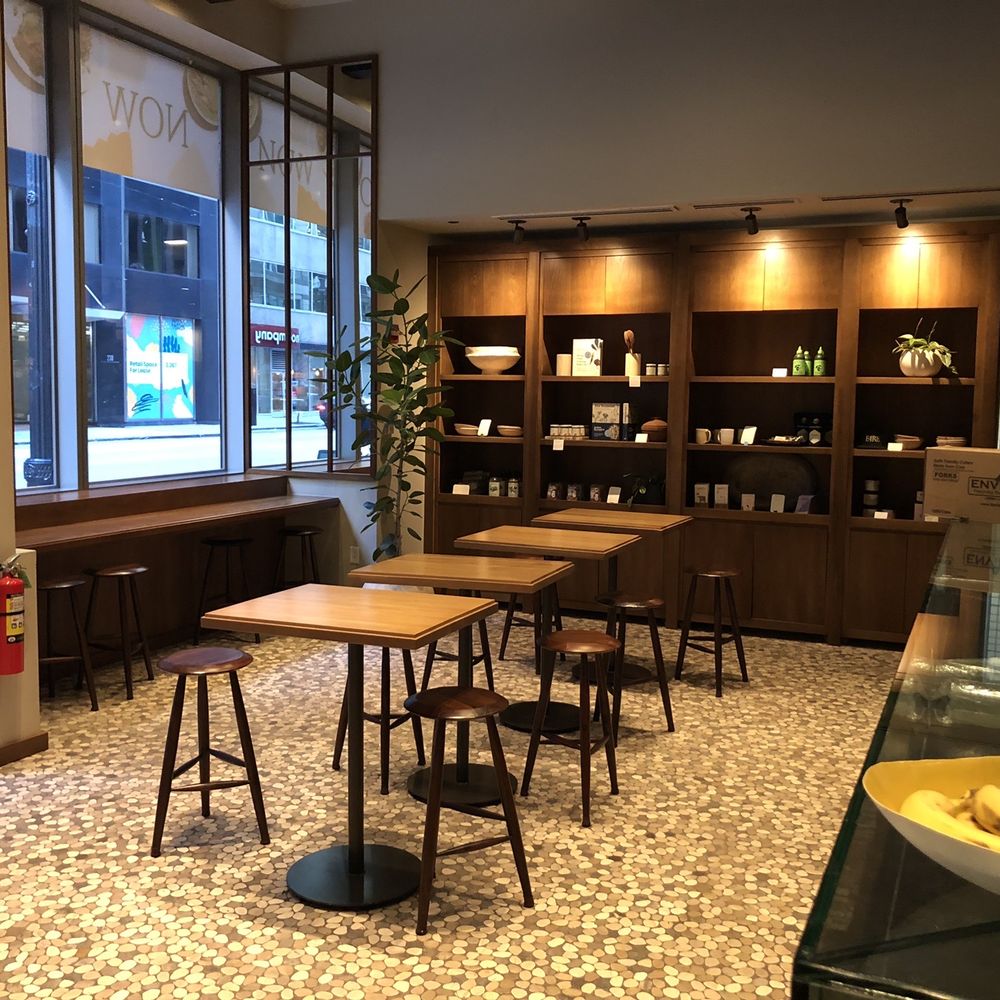 FARE - Dining area - New American Near Me - Chicago, Illinois