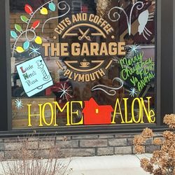 The Garage Cuts And Coffee - Festive glass art for the holidays