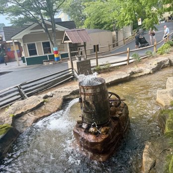 Aunt Granny's Restaurant - Buffets Near Me - Pigeon Forge, Tennessee