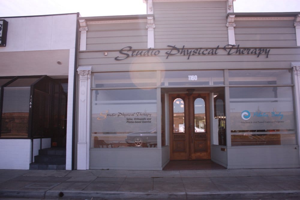 Studio Physical Therapy Logo