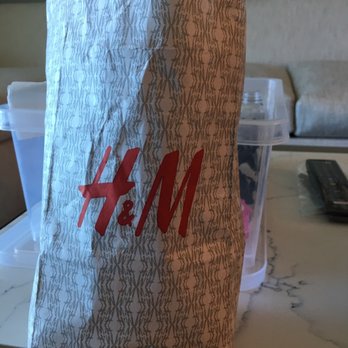 H&M - Women's Clothing Near Me - Honolulu, Hawaii