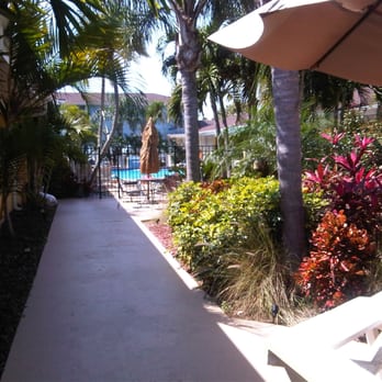 Hotel Isis - Hotels Near Me - Redington Shores, Florida