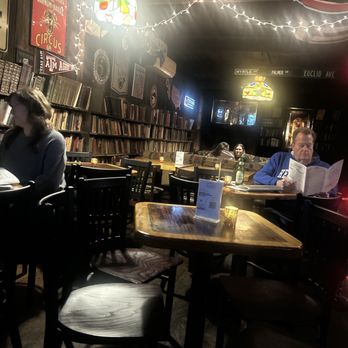 Charlie Brown's Restaurant - Pubs Near Me - Lexington, Kentucky Charlie Brown's Restaurant - Pubs Near Me - Lexington, Kentucky