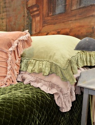 Carol Hicks Bolton Antiques by null