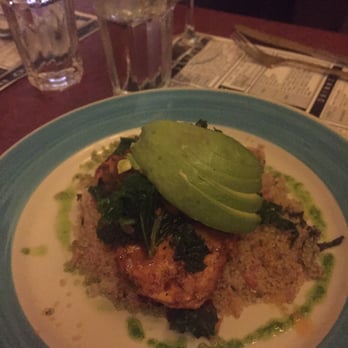 Coppelia - Chicken with kale, quinoa and avocado. Tons of flavor! - Cuban Near Me - New York, New York