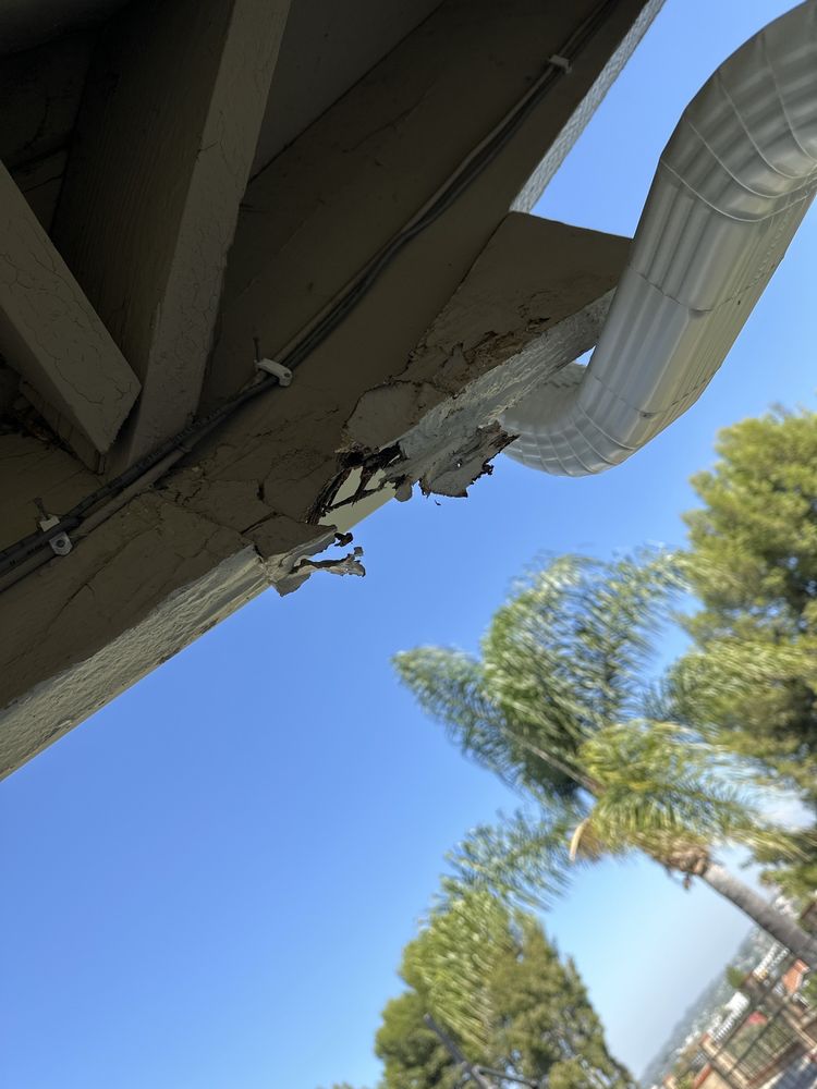 Slide of Markeasy Roofing