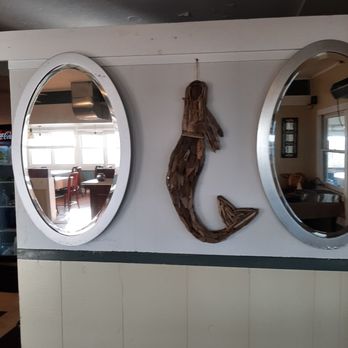 Mermaids Restaurant - Inside the restaurant - Seafood Near Me - Cape May, New Jersey