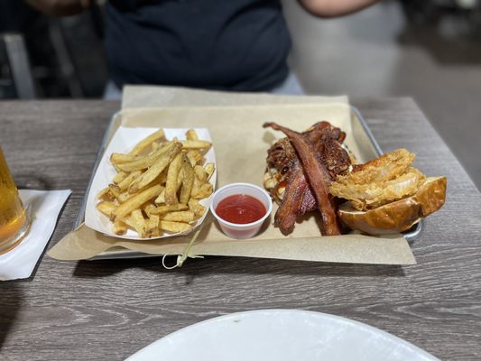 Challenger Tap House by null