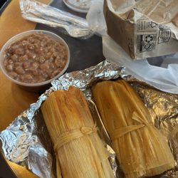 El Aguila - Roja tamales with pinto beans