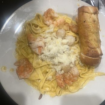 Colin's Seafood and Grill - Cajun/Creole Near Me - Baltimore, Maryland