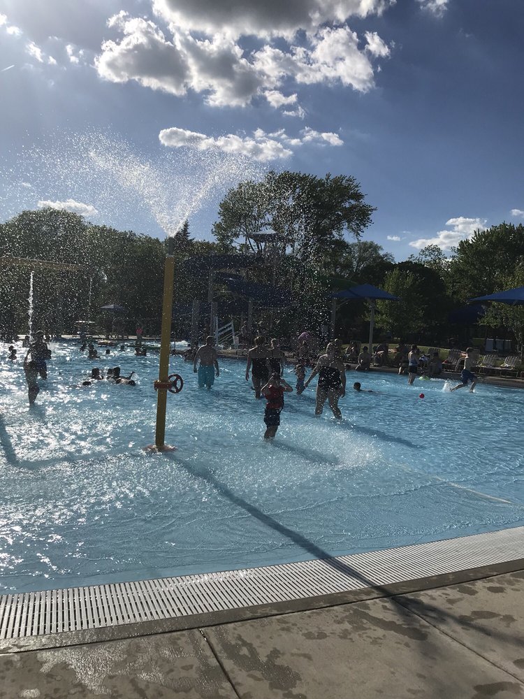 Centennial Park Pool, Park Ridge Roadtrippers