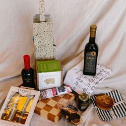 Vie & Vin - We are your one-stop-shop for gifts for any occasion... or for yourself!