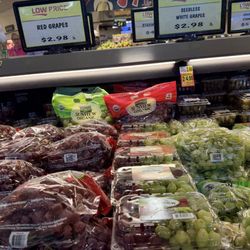 Ingle's Market - Fresh fruit