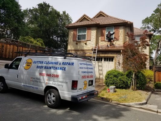 Pleasanton Roof and Gutter Mastery - Based in Danville and Proudly Serving Pleasanton for over 24 years....
Full scale Roof + Gutter Cleaning/Repair, Gutter Guards 
Roof Moss Removal, Pressure Washing,
Solar Panel Cleaning
Bird Control/ Pigeon Control. 

Professional and Trustworthy Service at Competitive prices!

House Prep is a professional home maintenance and exterior cleaning company specializing in seasonal maintenance services and Full roof and gutter maintenance, cleaning and repair.

Check out our website for lots more info and seasonal Offers!