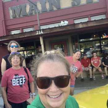 Main St Pizzeria and Beer Garden - Pizza Near Me - Buda, Texas Main St Pizzeria and Beer Garden - Pizza Near Me - Buda, Texas