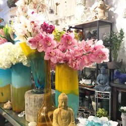 Queen Bee Flower Shop