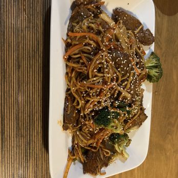 Momo Mee - Korean Spicy Noodles with beef - Pan Asian Near Me - Milwaukee, Wisconsin