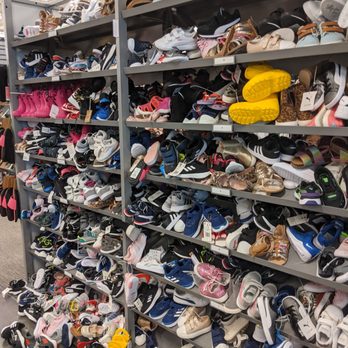 Nordstrom Rack - Kids shoe section was overflowing.....with deals! - Department Stores Near Me - Porter Ranch, California Nordstrom Rack - Kids shoe section was overflowing.....with deals! - Department Stores Near Me - Porter Ranch, California