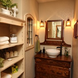 Fair Breeze Cottage - First bathroom with jet tub and shower.