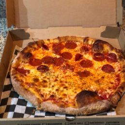 Bar Pie, half pep, cook perfectly, great tasting crust. 5