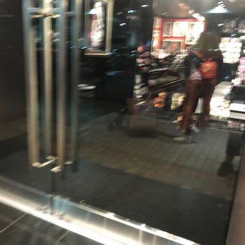 Victoria's Secret & PINK - Lingerie Near Me - Honolulu, Hawaii