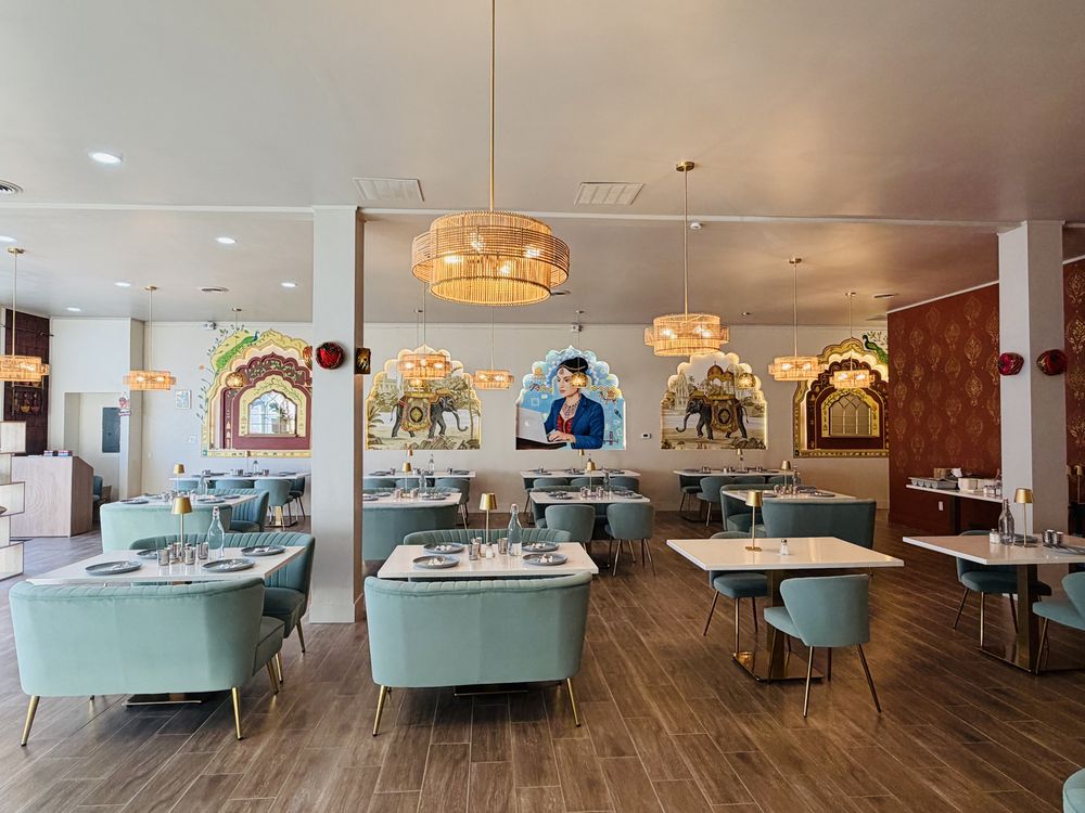 Garam Mirchi - Pure Veg Indo-Chinese & Rajasthani Cuisine