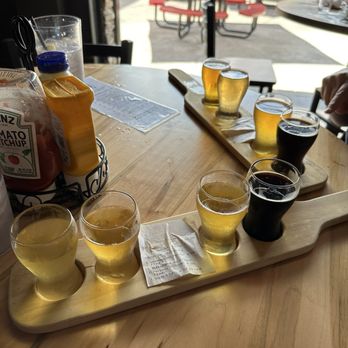Native Brews Tap & Grill - Beer flights! - Breweries Near Me - Cherokee, North Carolina Native Brews Tap & Grill - Beer flights! - Breweries Near Me - Cherokee, North Carolina