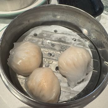 Tim Ho Wan - S6. Steamed Shrimp Dumplings (HAR Gow) - Dim Sum Near Me - Irvine, California Tim Ho Wan - S6. Steamed Shrimp Dumplings (HAR Gow) - Dim Sum Near Me - Irvine, California