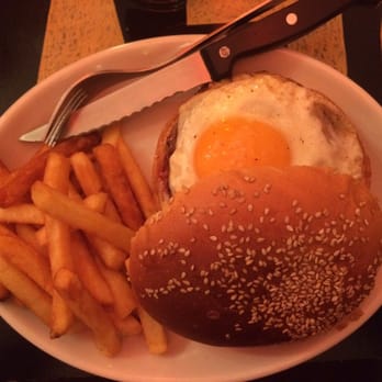 San Wich - Hamburguesa a lo pobre. Qué rico! (Dicotomías). - Burgers Near Me - Madrid, M